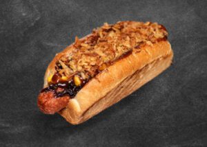 Hot-Dog Texas (Хот-дог з салатом, беконом та сиром)